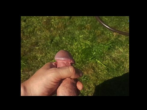 ❤️ Hot hottie får den rosa fitten hennes knullet og kommer med en sprut i en sommerhage ❤️❌ Russisk porno hos oss ❤